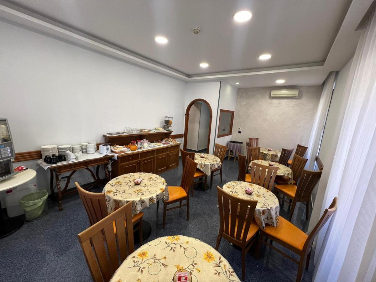 Hotel Ercoli House โรม ภายนอก รูปภาพ