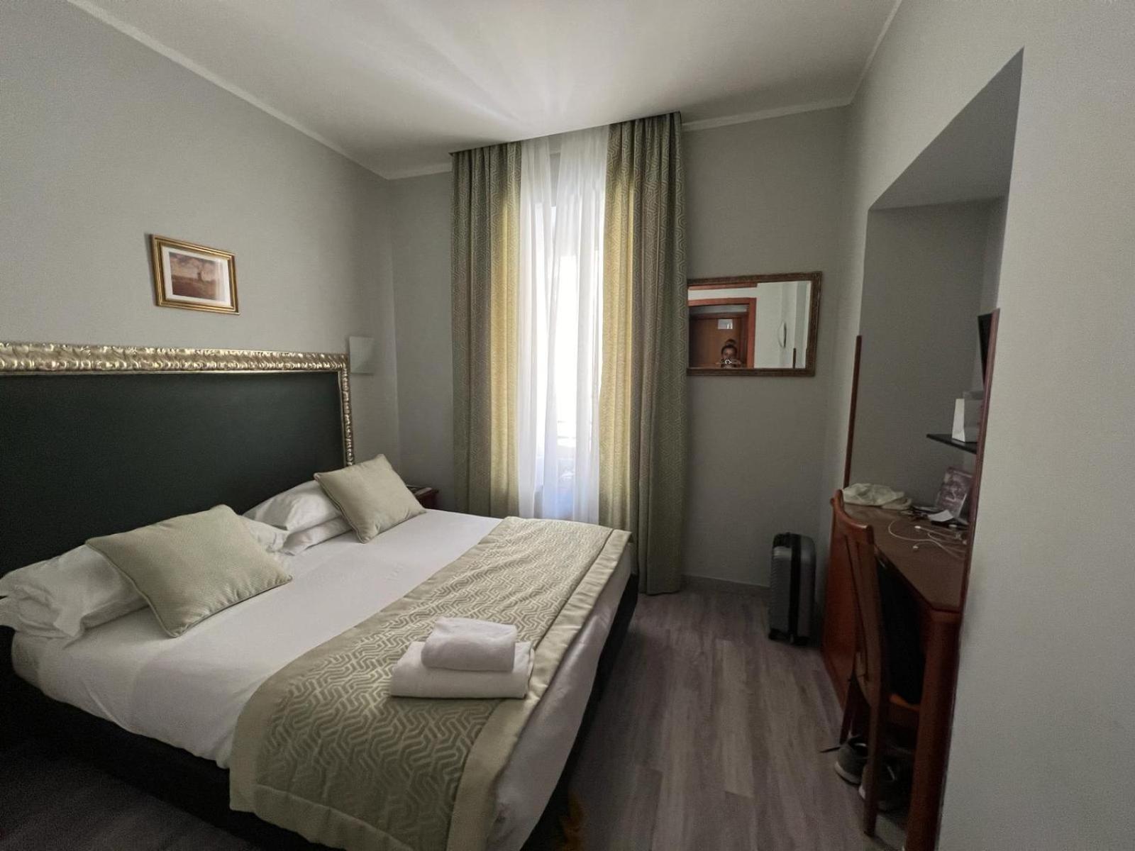 Hotel Ercoli House โรม ภายนอก รูปภาพ