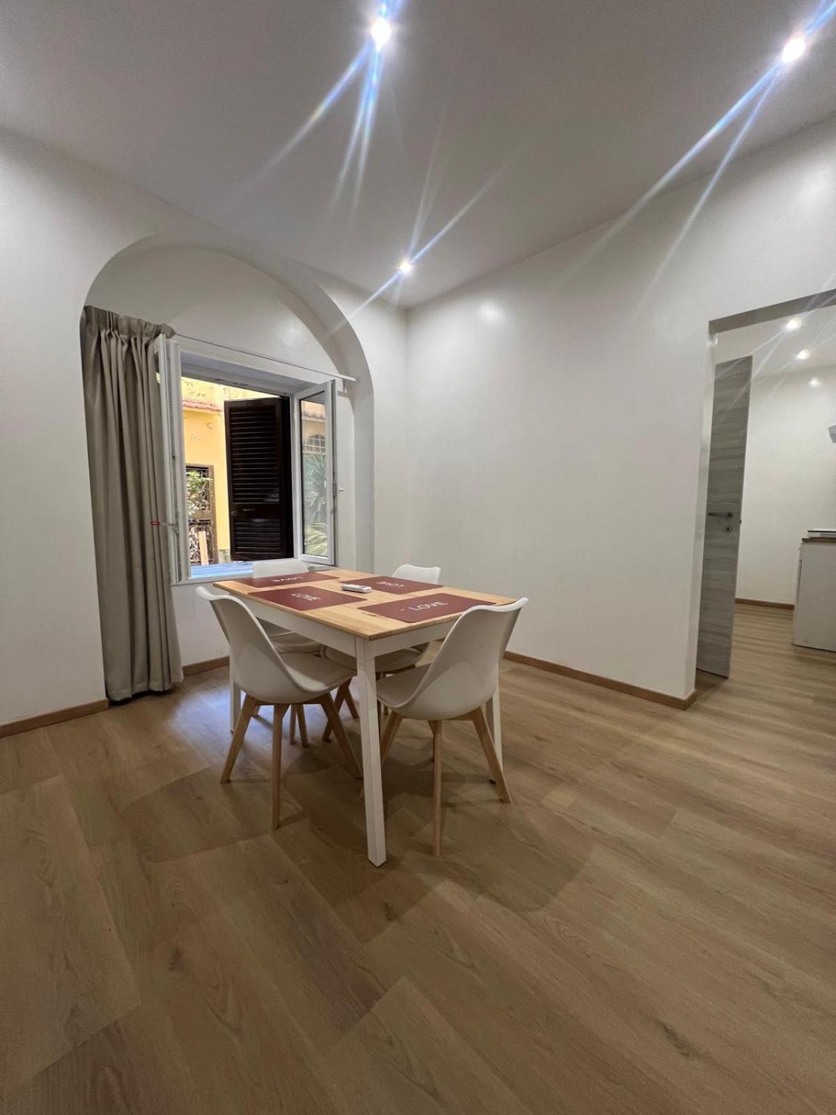 Hotel Ercoli House โรม ภายนอก รูปภาพ